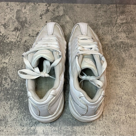 Nike Air Max 95 Running Shoes Womens sz 8 - white/white - Picture 6 of 7